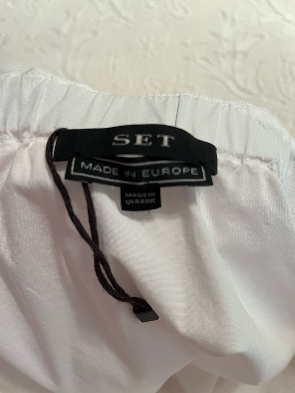 Off-Shoulder Cotton Ruffle Top - Picture 11 of 12
